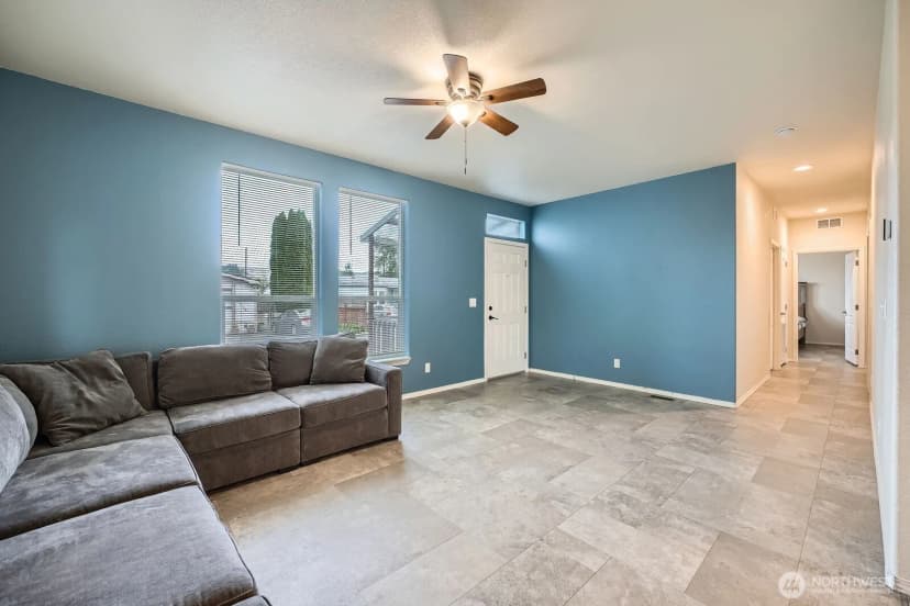 Property photo for 12416 143rd Avenue E, Puyallup photo 4