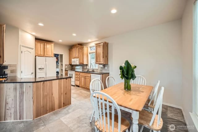 Property photo for 12416 143rd Avenue E, Puyallup photo 5