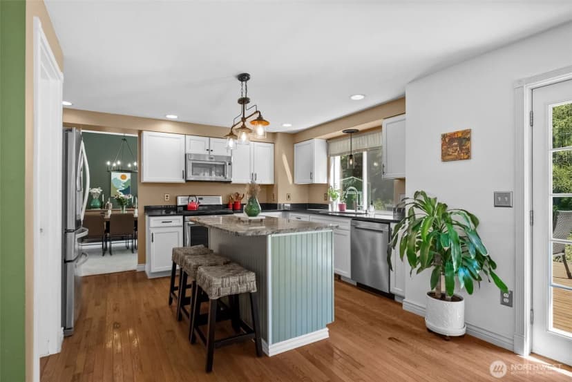 Property photo for 7811 Broadstone Place Sw, Port Orchard photo 6