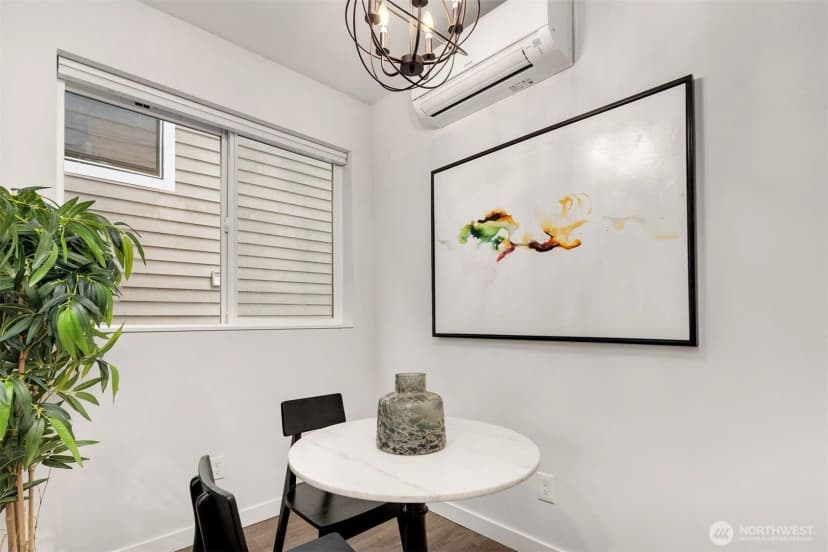 Property photo for 919 N 103rd Street #a, Seattle photo 13