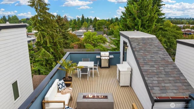 Property photo for 919 N 103rd Street #a, Seattle photo 4
