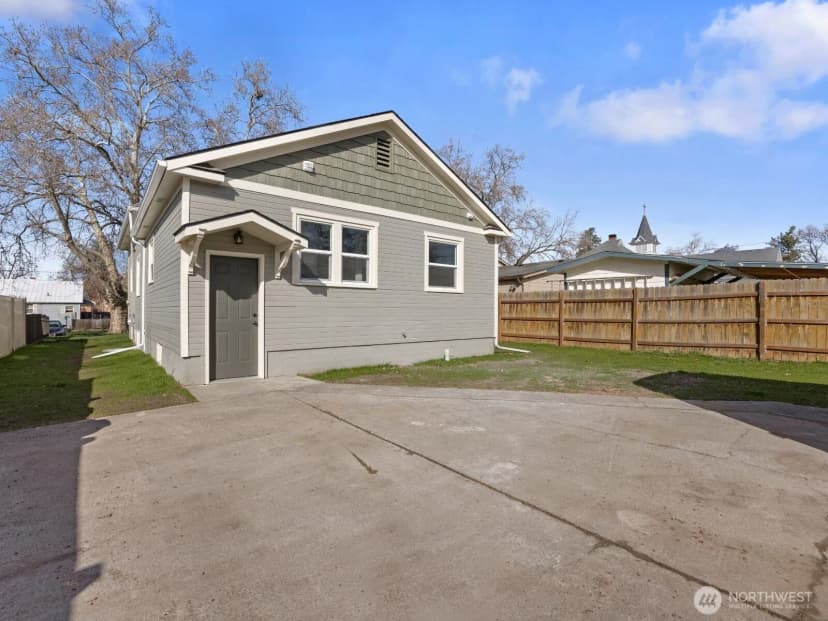 Property photo for 825 S 3rd Avenue, Walla Walla photo 35