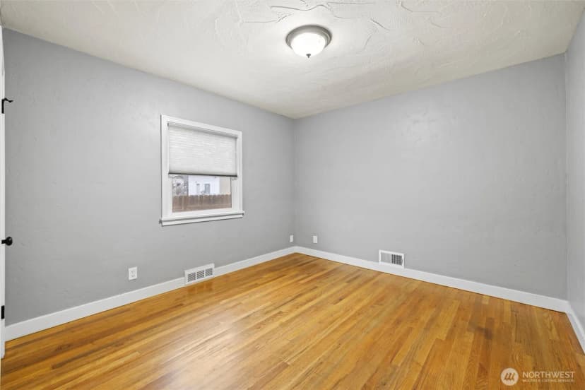 Property photo for 825 S 3rd Avenue, Walla Walla photo 18