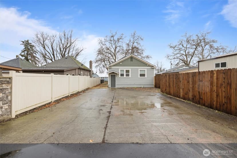 Property photo for 825 S 3rd Avenue, Walla Walla photo 36