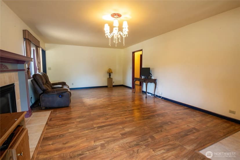 Property photo for 241 9th Street, Blaine photo 22