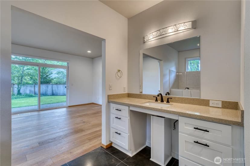 Property photo for 5011 81st Street Sw, Lakewood photo 17