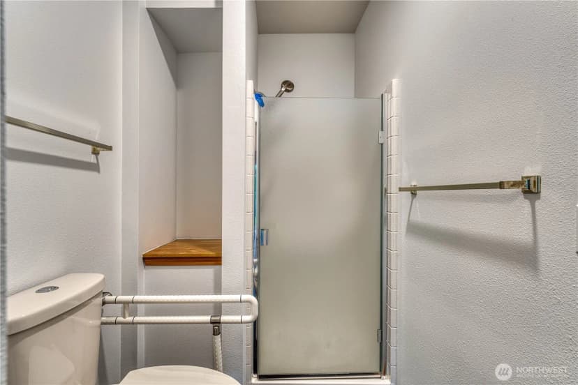 Property photo for 5011 81st Street Sw, Lakewood photo 19