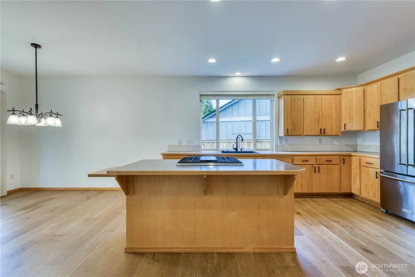 Property photo for 5011 81st Street Sw, Lakewood photo 6