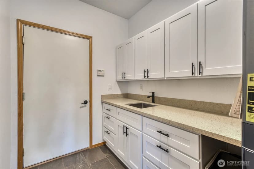 Property photo for 5011 81st Street Sw, Lakewood photo 27