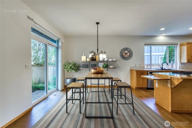 Property photo for 5011 81st Street Sw, Lakewood photo 4
