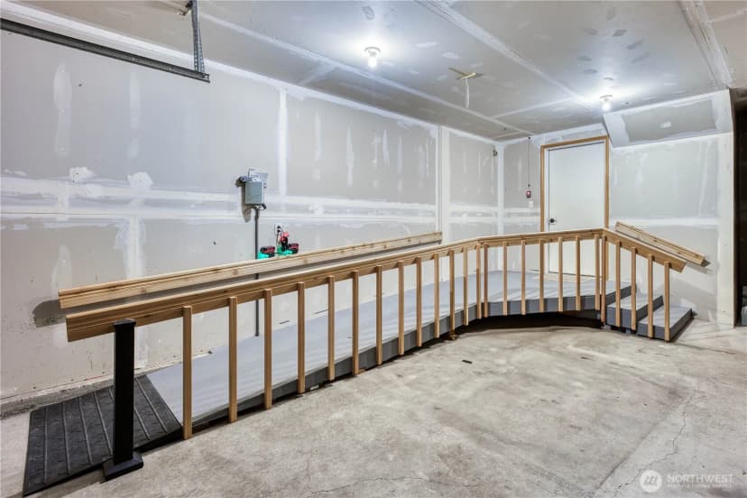 Property photo for 5011 81st Street Sw, Lakewood photo 34