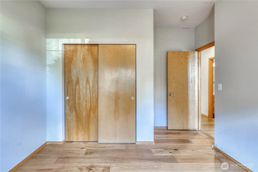 Property photo for 5011 81st Street Sw, Lakewood photo 24