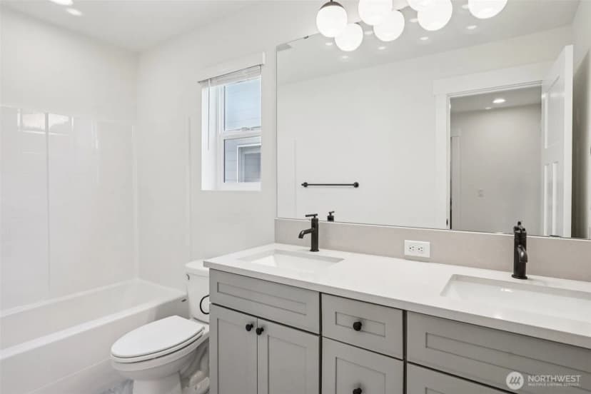 Property photo for 8008 222nd Street Sw, Edmonds photo 27