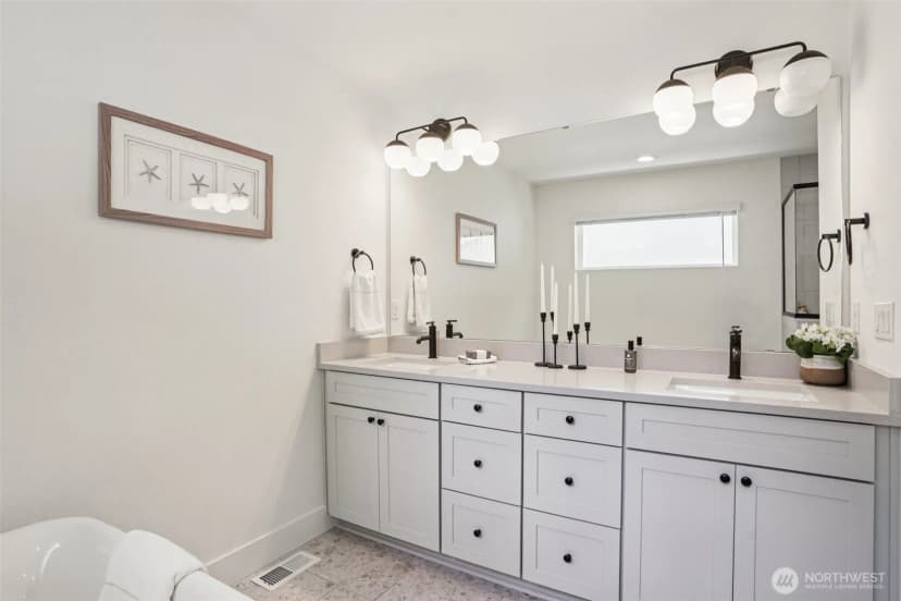 Property photo for 8008 222nd Street Sw, Edmonds photo 24