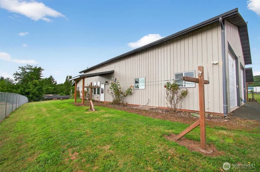Property photo for 80 Irving Street, Cathlamet photo 2