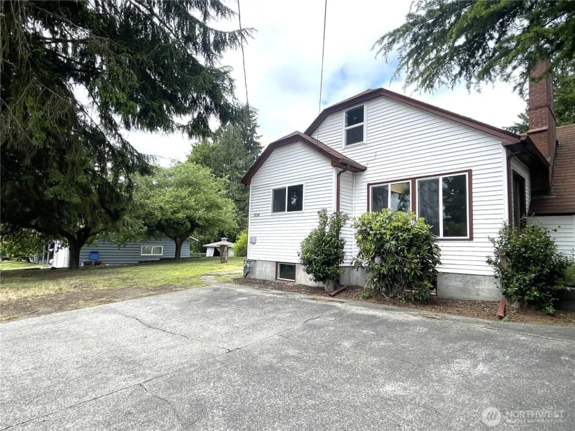 Property photo for 3114 13th Street, Bremerton photo 28
