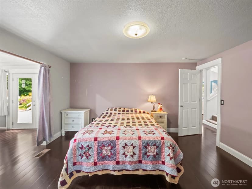 Property photo for 4799 Pembrook Place Se, Port Orchard photo 12