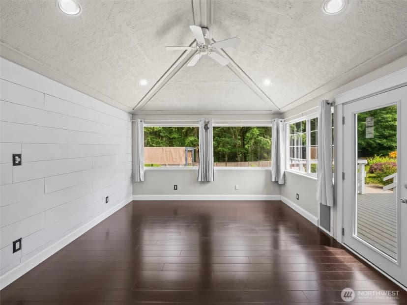 Property photo for 4799 Pembrook Place Se, Port Orchard photo 14