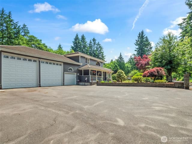 Property photo for 4799 Pembrook Place Se, Port Orchard photo 2