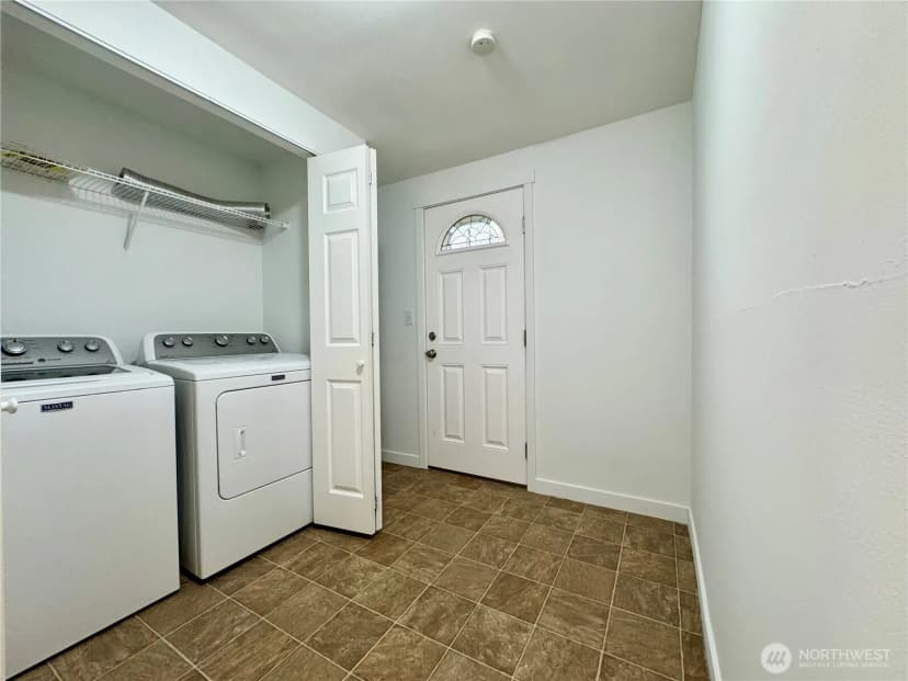 Property photo for 8312 121st Street Sw, Lakewood photo 15