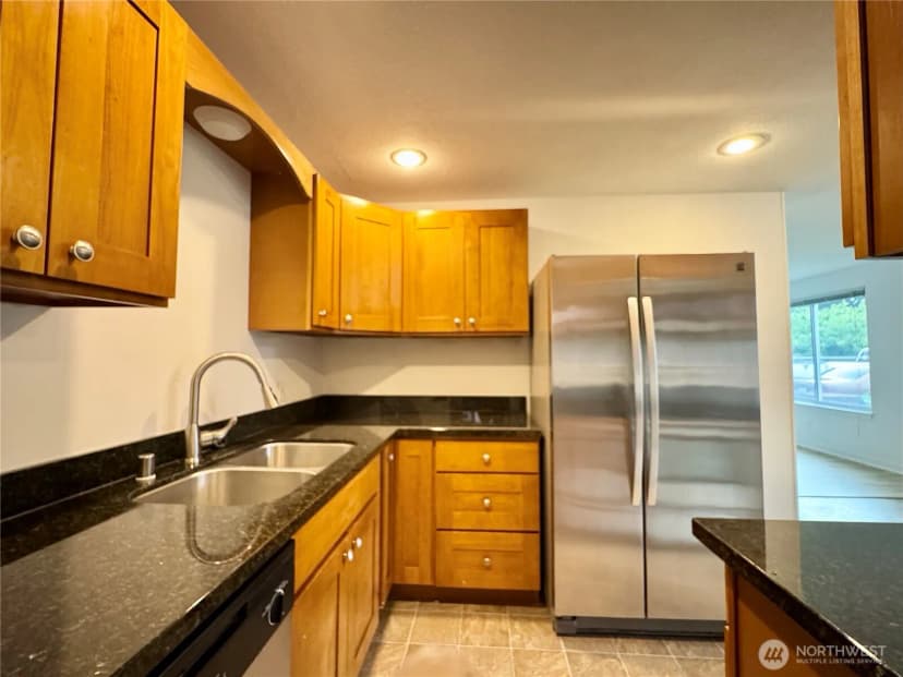 Property photo for 8312 121st Street Sw, Lakewood photo 6