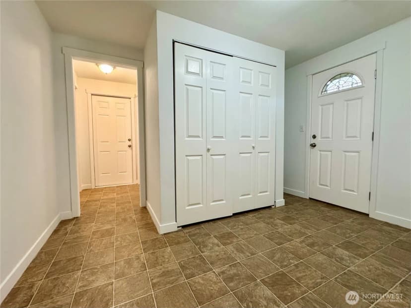 Property photo for 8312 121st Street Sw, Lakewood photo 13