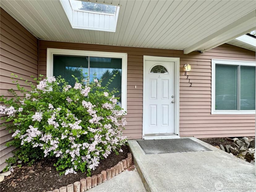 Property photo for 8312 121st Street Sw, Lakewood photo 3