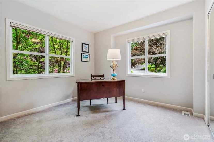Property photo for 11120 Ne 106th Place, Kirkland photo 28