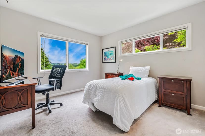 Property photo for 11120 Ne 106th Place, Kirkland photo 29