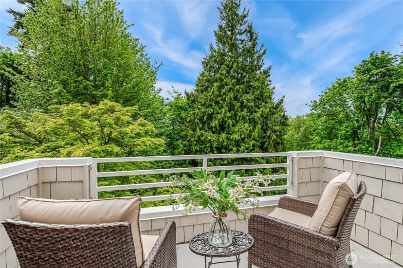Property photo for 11120 Ne 106th Place, Kirkland photo 24