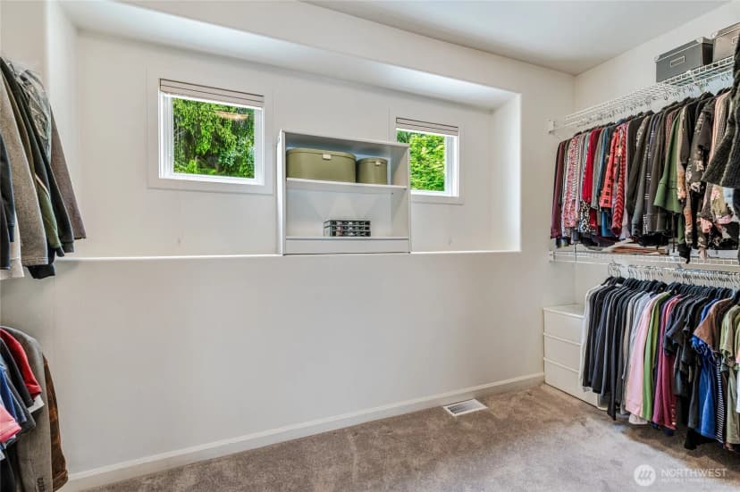 Property photo for 11120 Ne 106th Place, Kirkland photo 27