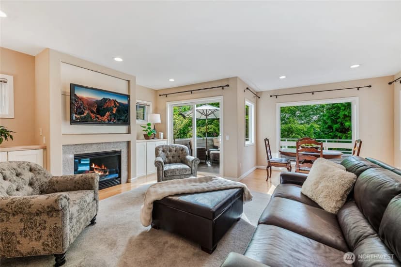 Property photo for 11120 Ne 106th Place, Kirkland photo 14