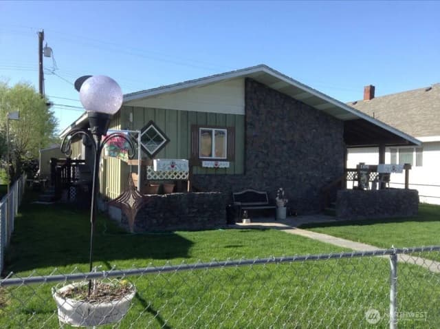 Property photo for 106 E 1st Avenue, Odessa