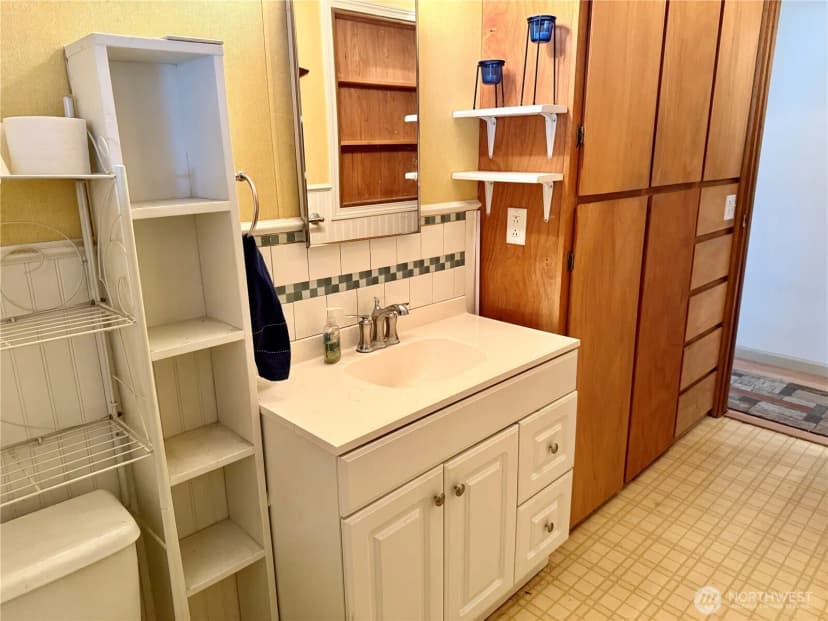 Property photo for 106 E 1st Avenue, Odessa photo 12