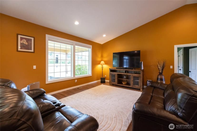 Property photo for 318 Pleasant Hill Road, Chehalis photo 6