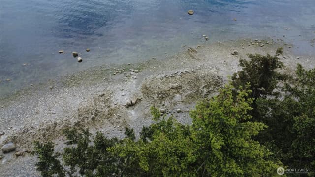 Property photo for 17 W Gedney Way, Hat Island photo 5