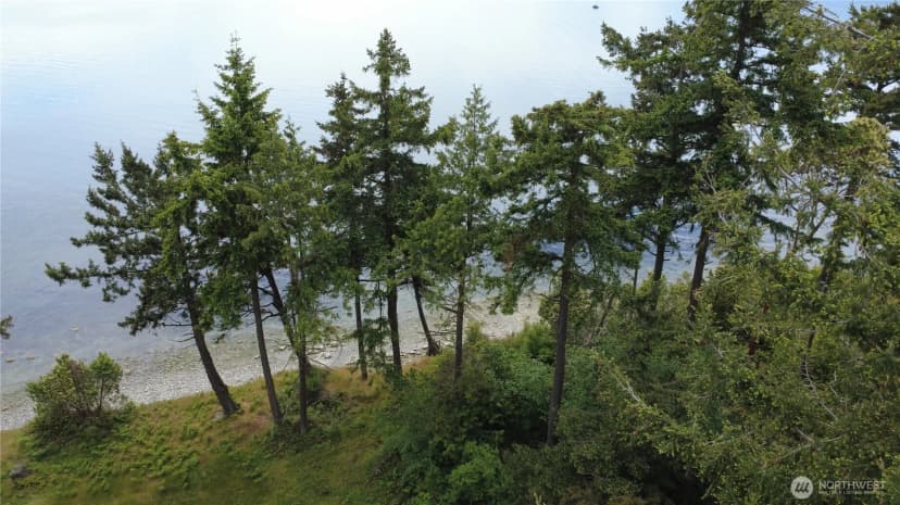 Property photo for 17 W Gedney Way, Hat Island photo 3