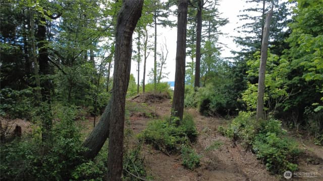 Property photo for 17 W Gedney Way, Hat Island photo 2