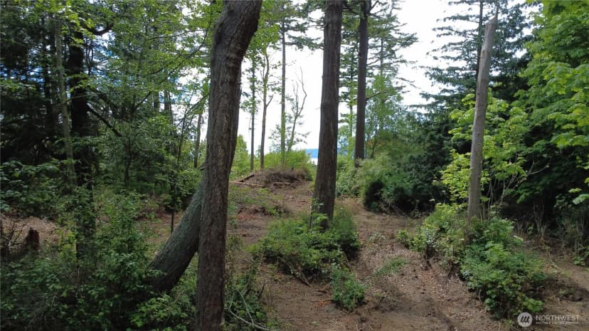 Property photo for 17 W Gedney Way, Hat Island photo 2