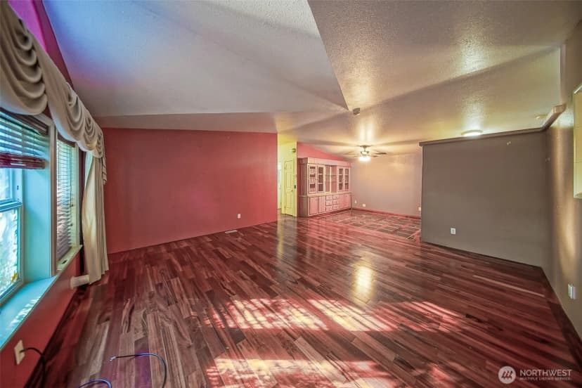 Property photo for 19308 8th Street E, Spanaway photo 16