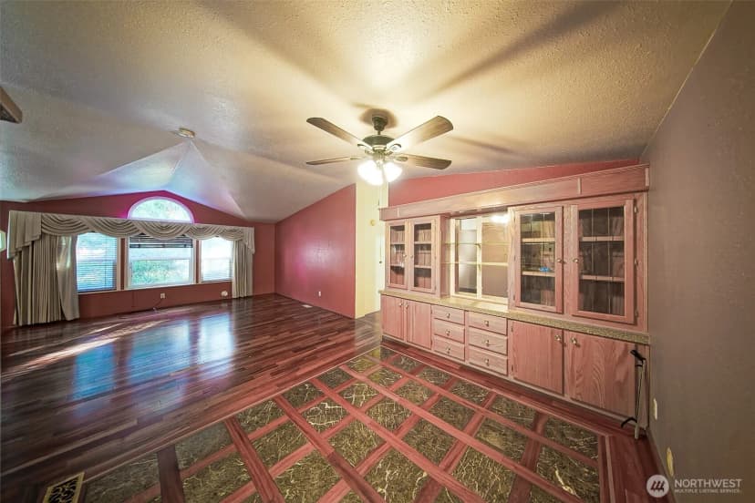 Property photo for 19308 8th Street E, Spanaway photo 14