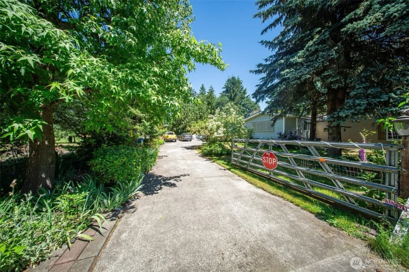 Property photo for 19308 8th Street E, Spanaway photo 3