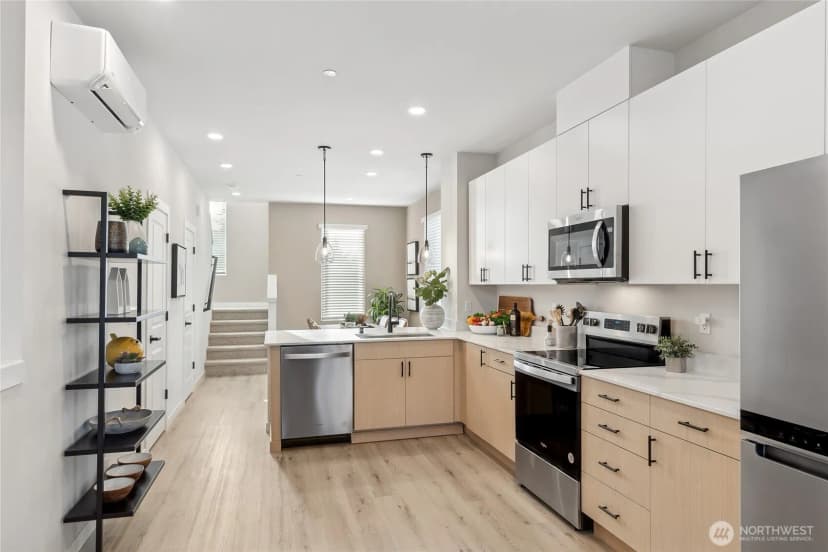 Property photo for 16723 Alderwood Mall Parkway #g2, Lynnwood photo 7