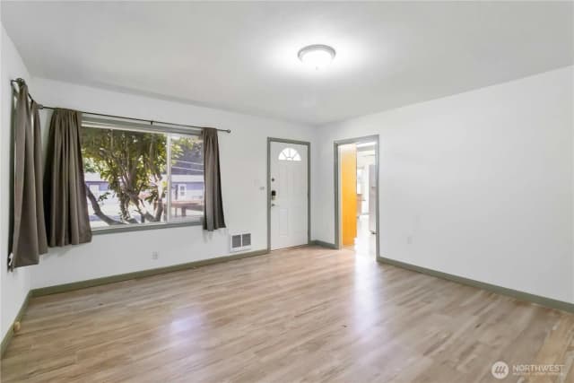 Property photo for 912 Nevada Drive, Longview photo 3