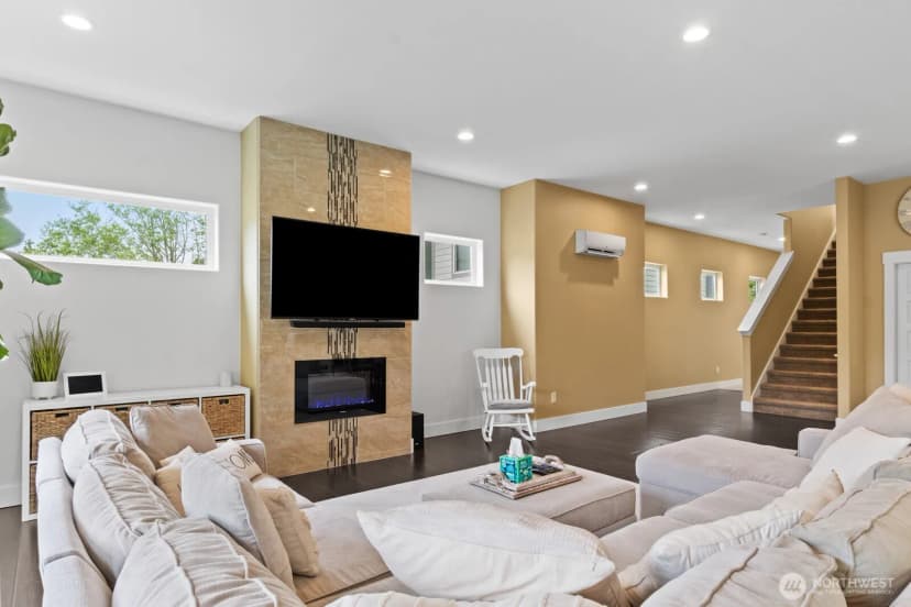Property photo for 2311 S 135th Lane, Seattle photo 14