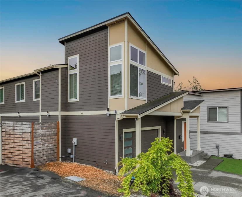 Property photo for 2311 S 135th Lane, Seattle photo 5