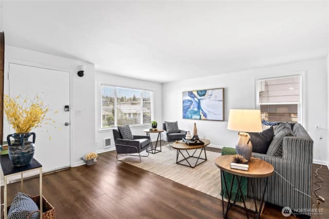 Property photo for 3437 21st Avenue W, Seattle photo 2