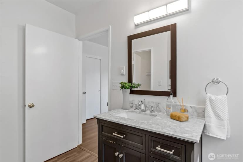 Property photo for 3437 21st Avenue W, Seattle photo 14
