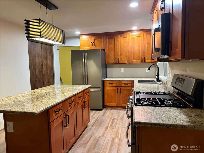 Property photo for 22204 98th Place S, Kent photo 11
