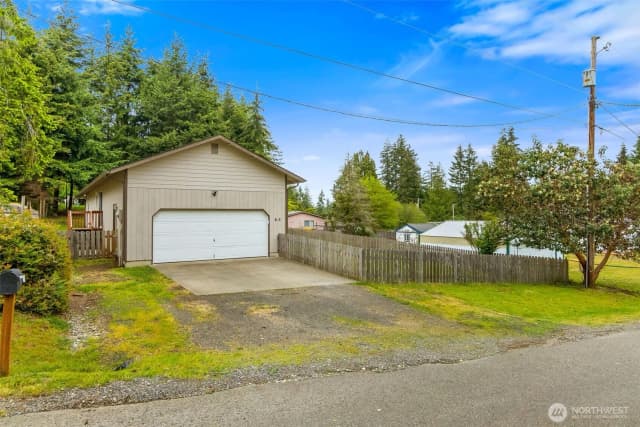 Property photo for 60 E Treewater Place, Shelton photo 3